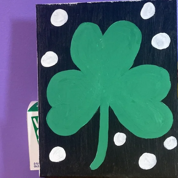 ☘️Shamrock Painting☘️ - Picture 2 of 3